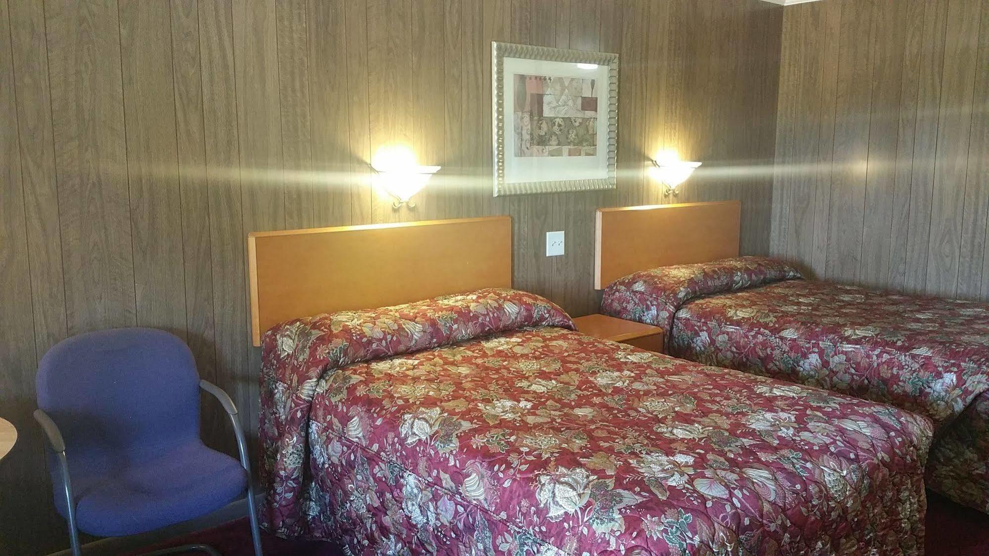 Norwich Baker'S Motel المظهر الخارجي الصورة